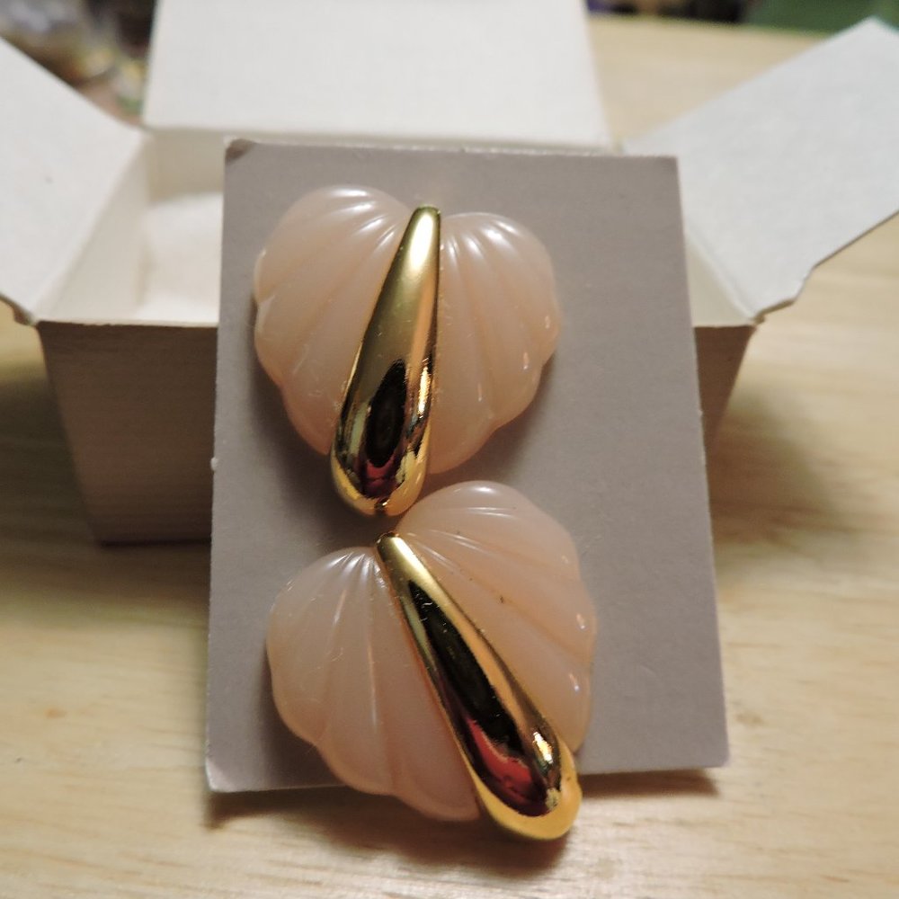 AVON ... Pink & Gold WINTER PASTELS, AVON SURGICAL STEEL POST EARRINGS   ...  E7